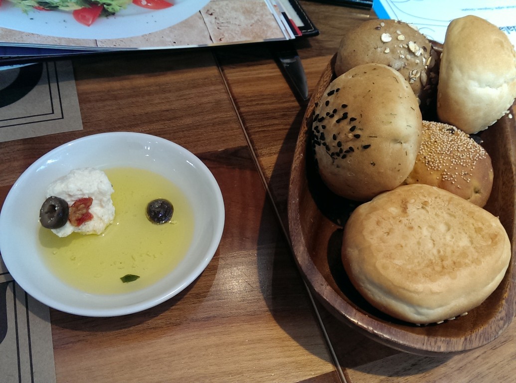 Zeytinyağı-Peynir-Zeytin (İkram)