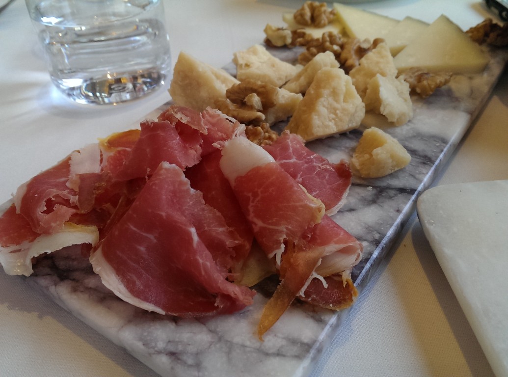 Manchego, Parmesan Peyniri, Prosciutto Crudo di Parma