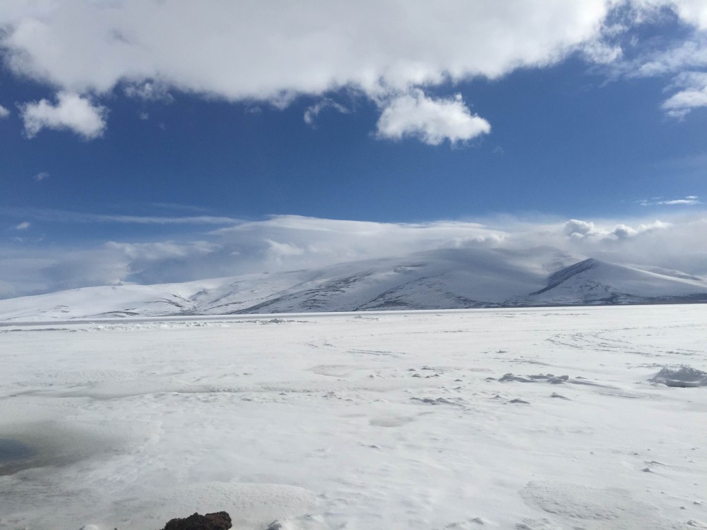 Kış Aylarında Buz Tutan Çıldır Gölü