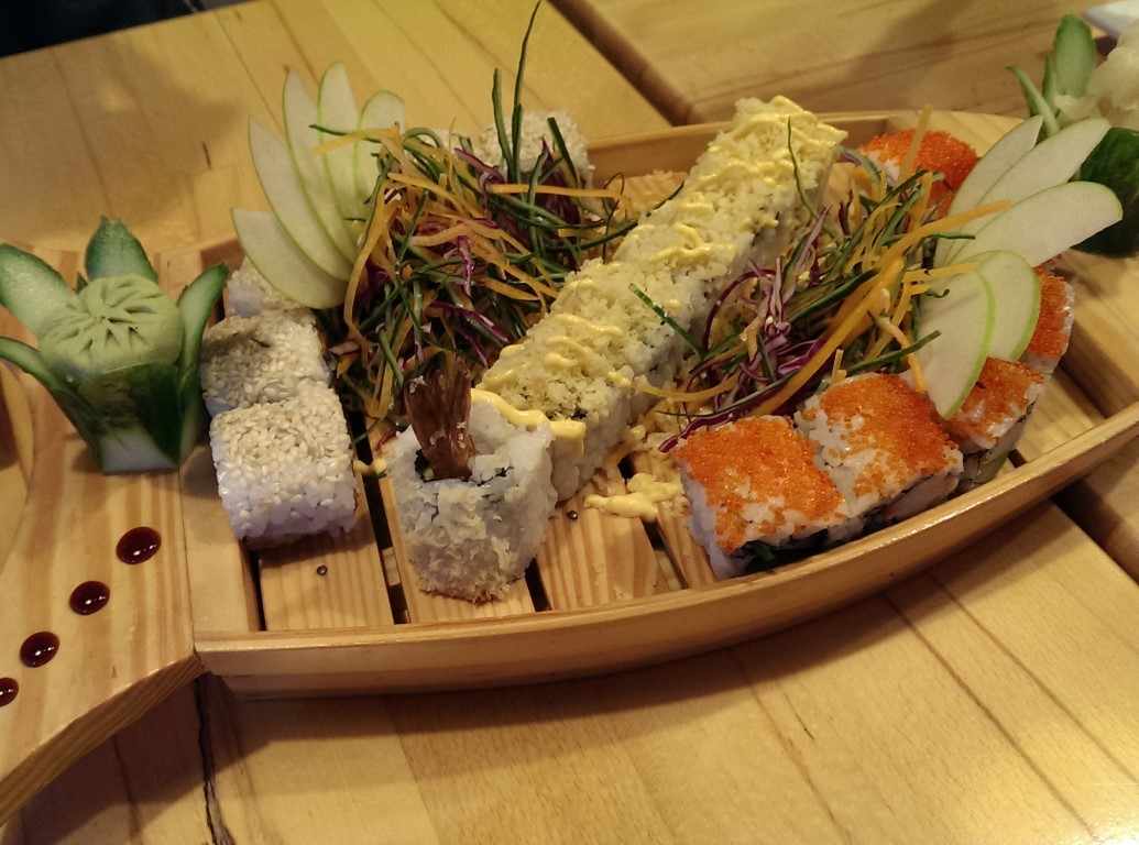Sushi Roll Menü